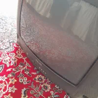 تلویزیون رنگی و سالم