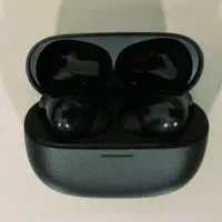 هدفون شیائومی Redmi Buds 5 Pro با یک گوشی خراب