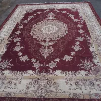 فرش ۱۲ متری سالم و تمیز