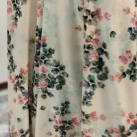 چادر رنگی|لباس|قم, باغ کرباسی|دیوار