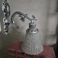 چراغ دیواری