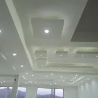 نقاشی ساختمان باپمپ ایرلس و دستگاه سمباده زن