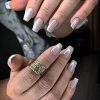 استودیو خدمات حرفه ای ناخن آیماه