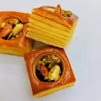 خشک کارنیمه وقت کارخوب وبروزدرقنادی