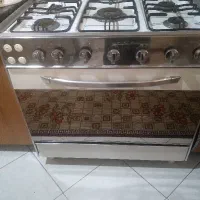 گاز فر دار آریستون سفید قدیمی بسیار محکم