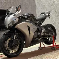 cbr1000 mt9 cb1300 gsex