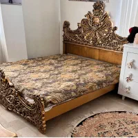 تخت سلطنتی