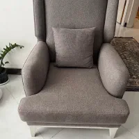مبل 7 نفره به همراه اباژور ایستاده
