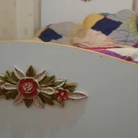 تخت نوجوان