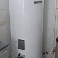 اب گرم کن و کمد فلزی