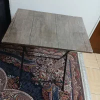 میز چوبی تا شو