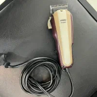 ۲ عدد ماشین اصلاح و ۲ تا سشوار حرفه ای
