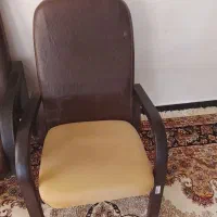 صندلی ساده و یکی چرخشی