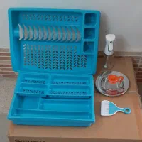 تعدادی ظروف آشپزخانه