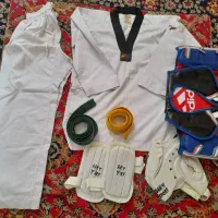 وسایل و لباس تکواندو