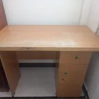 میز‌ تحریر چوبی