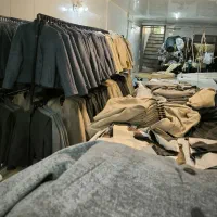 استخدام اتو کار و دکمه مادگی زن