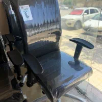 صندلی اداری مهندسی با کیفیت