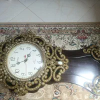 ساعت دیواری کاملا سالم