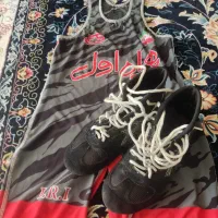 دوبنده و کفش کشتی