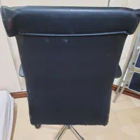 صندلی چرخدار اداری
