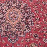 یک عدد فرش سه در چهار دستباف