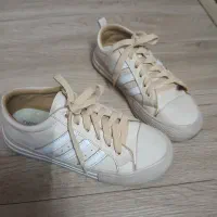 3 عدد کتونی کیف چرم .