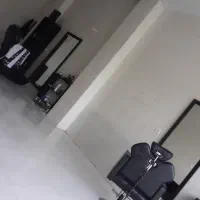 به یک همکار آرایشگر نیازمندم