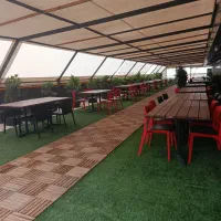 استخدام پیتزا زن ایتالیایی