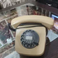 تلفن رو میزی