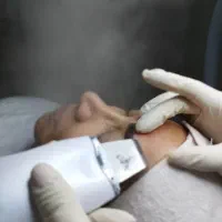 آموزش پاکسازی پوست همراه با استخدام،مدرک فنی حرفه‌
