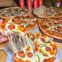 پنیر پیتزا رنده شده دو رنگ ۱ کیلویی