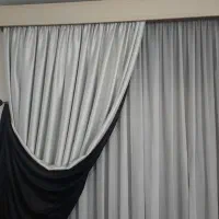 یک عدد پرده با یالان به همراه چوب