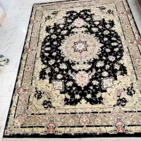 تعدادی فرش 12 و 6 و 3 متری