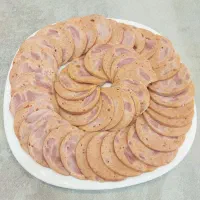 سوسیس و کالباس خانگی کاملا بهداشتی و سالم