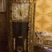 ساعت ایستاده برنزی