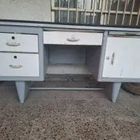 میز اداری آهنی
