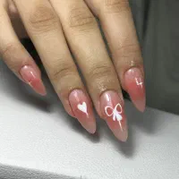 ارایه انواع خدمات ناخن و اسپا