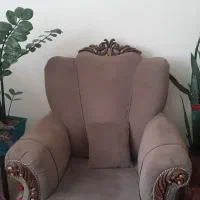 مبل کلاسیک بسیار قیمت مناسب و و نشیمن راحت