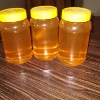 عسل و روغن زرد گاوی اسفراین