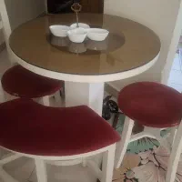 میز غذا خوری ۳ تا ۴ نفره