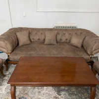 راحتی پنج نفره چستر همراه با میز جلو مبلی