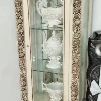 بوفه با ظرفاش