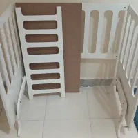 تخت کنار مادر