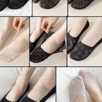 تعدادی جوراب زنانه بچگانه جین وارداتی پارازین و ..