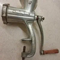 چرخ گوشت دستی قدیمی