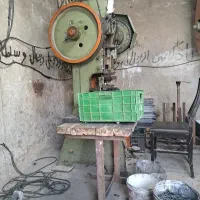 کارگر پرس