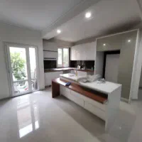 شهرک غرب درختی ۶۹متر نور و نقشه بی‌نظیر