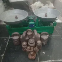 ترازو قدیمی درحد نو تمیز