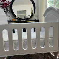 کنار تختی کودک در حد نو به همراه کریر
